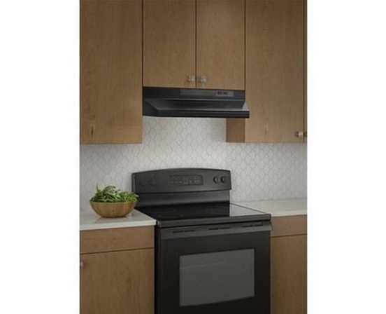 Hotte de cuisinière Economy sous cabinet de 30 po Broan - BU230BL