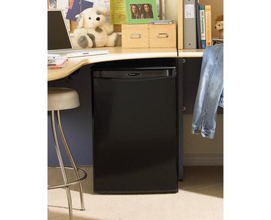 Réfrigérateur compact de 18 po, 2,6 pi³ Danby - DAR026A1BDD