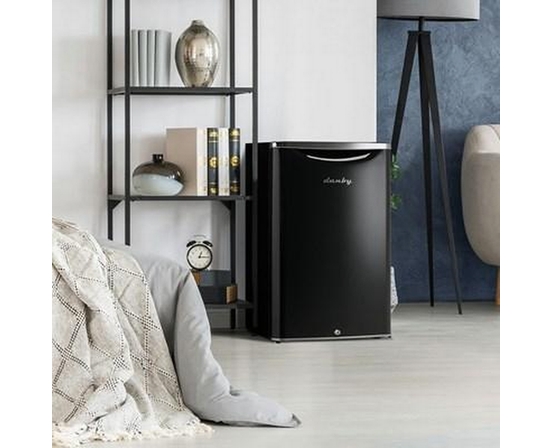 Réfrigérateur compact de 21 po, 4.4 pi³ Danby - DAR044A6MDB