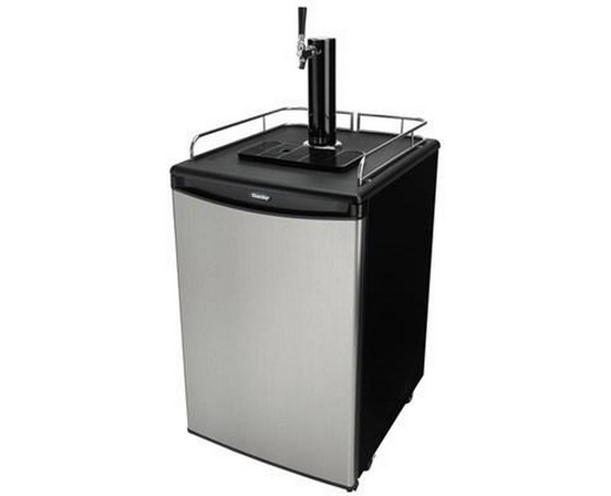 Refroidisseur autoportant de fûts à robinet unique de 5,4 pi³. Danby - DKC054A1BSLDB
