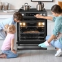 Cuisinière encastrable à induction de 30 po avec convection européenne véritable Danby - DIRC300BSSC