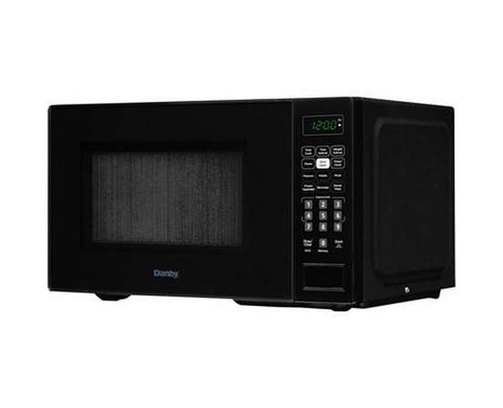 Four à micro-ondes de comptoir de 17 po., 0,7 pi³ avec 6 options de cuisson automatique Danby - DBMW0721BBB