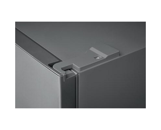 Réfrigérateur à congélateur supérieur de 24 po, 10,1 pi³ Frigidaire - FFET1022UV