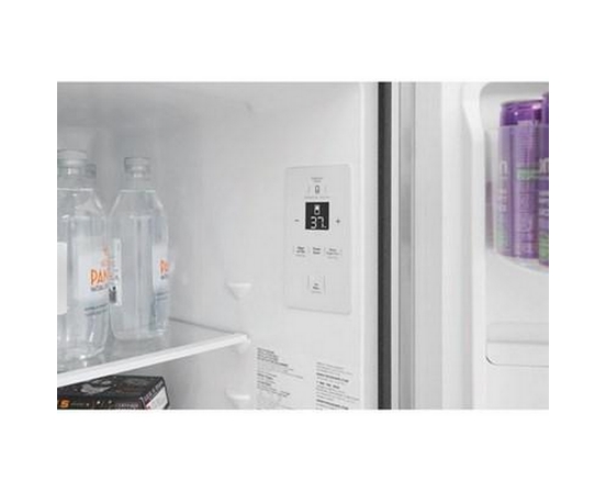 Réfrigérateur trois portes avec porte à deux battants à profondeur de comptoir de 17,6 pi³ Frigidaire - FRFG1723AV