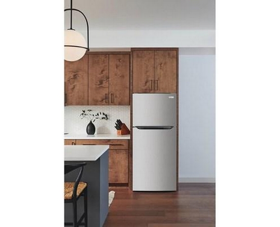 Réfrigérateur autoportant à congélateur supérieur prêt pour le garage de 30 po, 18 pi³. Frigidaire -  FRTE1835AV
