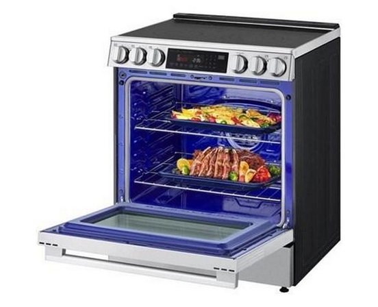 Cuisinière encastrée électrique de 30 po avec Air Fry LG - LSEL6335XE