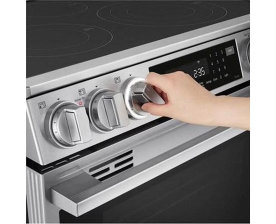 Cuisinière encastrée électrique de 30 po avec Air Fry LG - LSEL6337XE
