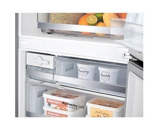 Réfrigérateur à congélateur inférieur à profondeur de comptoir de 28 po., 14,7 pi³ avec Multi-Air Flow Cooling LG - LBNC15251V