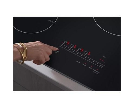 Table de cuisson encastrée à induction de 30 po avec UltraHeat™ LG - CBIH3013BE