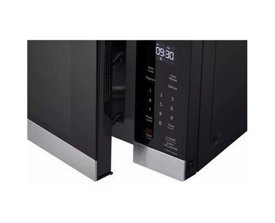 Four à micro-ondes de comptoir de 18 po, 0,9 pi³ avec inverter intelligent LG - MSER0990S