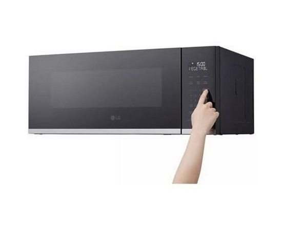 Four à micro-ondes à hotte intégrée de 30 po, 1,3 pi³ avec système SmartDiagnosis™ LG - MVEF1323F