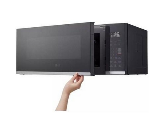 Four à micro-ondes à hotte intégrée de 30 po, 1,3 pi³ avec système SmartDiagnosis™ LG - MVEF1323F