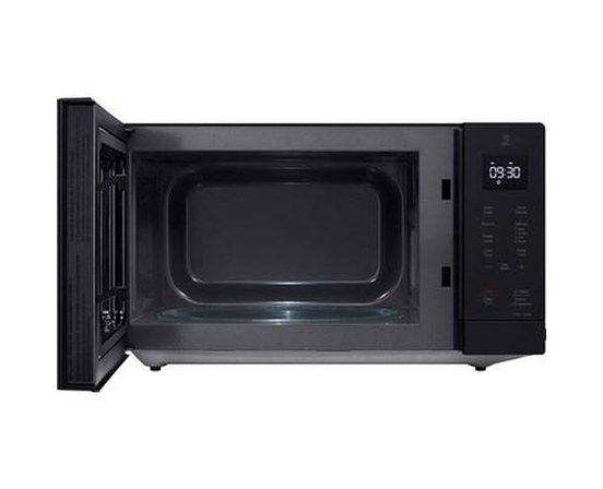 Four à micro-ondes de comptoir de 20 po, 1.1 pi³, avec intérieur EasyClean LG - MSER1130B