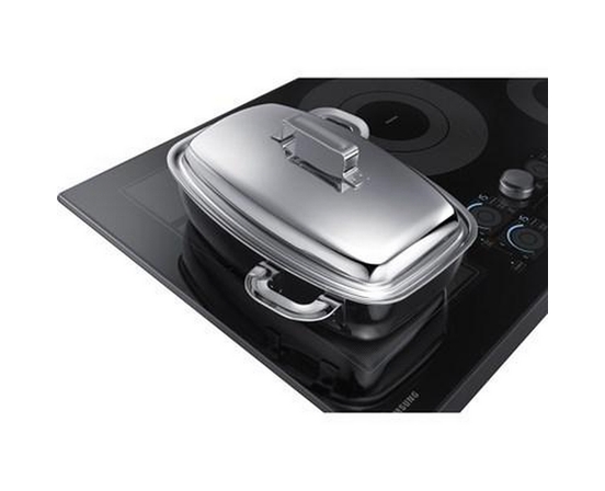 Table de cuisson encastrée à induction de 36 po. avec Virtual Flame Technology™ Samsung - NZ36K7880UG/AA