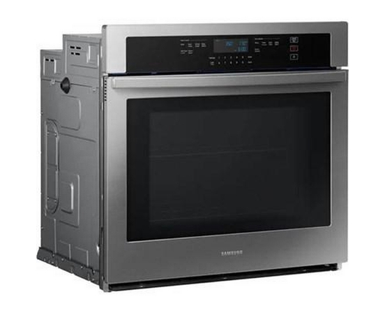 Four mural encastré simple de 30 po., 5,1 pi³ avec connectivité Wi-Fi Samsung - NV51T5512SS/AC