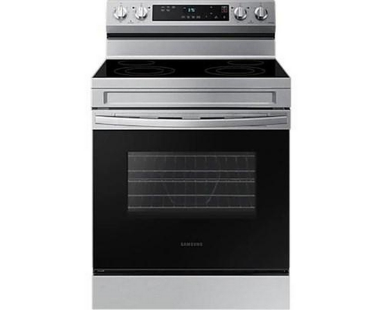 Cuisinière amovible électrique de 30 po. avec connectivité WI-FI Samsung - NE63A6111SS/AC