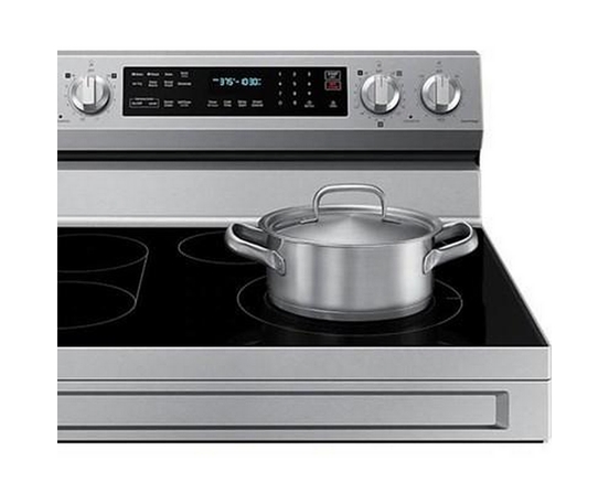 Cuisinière amovible électrique de 30 po. avec connectivité WI-FI Samsung - NE63A6711SS/AC