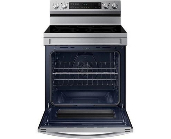 Cuisinière amovible électrique de 30 po. avec connectivité WI-FI Samsung - NE63A6511SS/AC