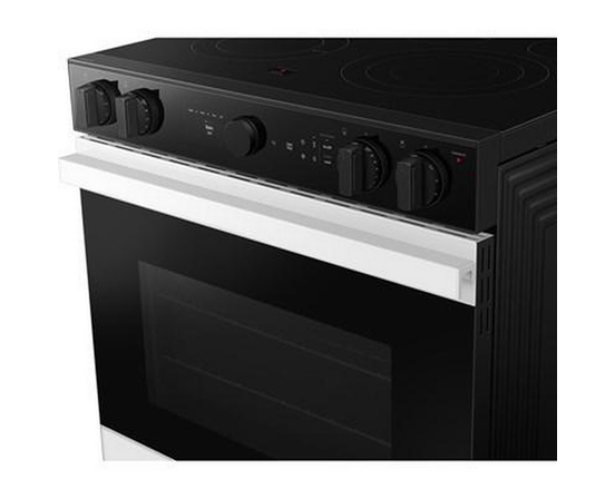 Cuisinière électrique Smart Bespoke de 6,3 pi³ Samsung - NSE6DB850012/AC