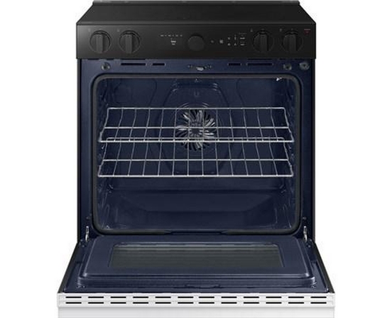 Cuisinière électrique Smart Bespoke de 6,3 pi³ Samsung - NSE6DB850012/AC