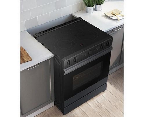 Cuisinière électrique Smart Bespoke de 6,3 pi³ Samsung - NSE6DG8500MT/AC