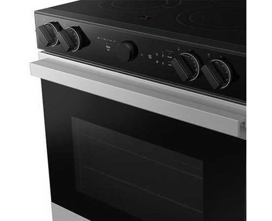 Cuisinière électrique Smart Bespoke de 6,3 pi³ Samsung - NSE6DG8700SR/AC