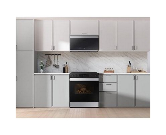 Cuisinière électrique Smart Bespoke de 6,3 pi³ Samsung - NSE6DG8300SR/AC