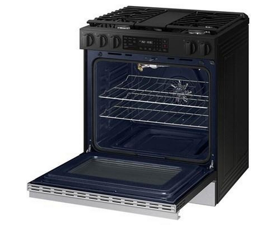 Cuisinière à gaz Smart Bespoke de 6,0 pi³ Samsung - NSG6DG8300SR/AA