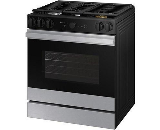 Cuisinière à gaz Smart Bespoke de 6,0 pi³ Samsung - NSG6DG8500SR/AA