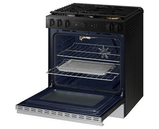 Cuisinière à gaz Smart Bespoke de 6,0 pi³ Samsung - NSG6DG8500SR/AA