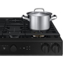 Cuisinière à gaz Smart Bespoke de 6,0 pi³ Samsung - NSG6DG8500SR/AA