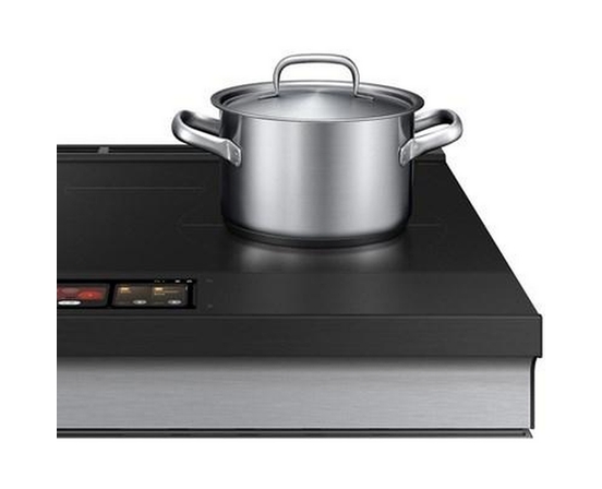 Cuisinière à induction Bespoke de 6,3 pi³ Samsung - NSI6DG9900SR/AC