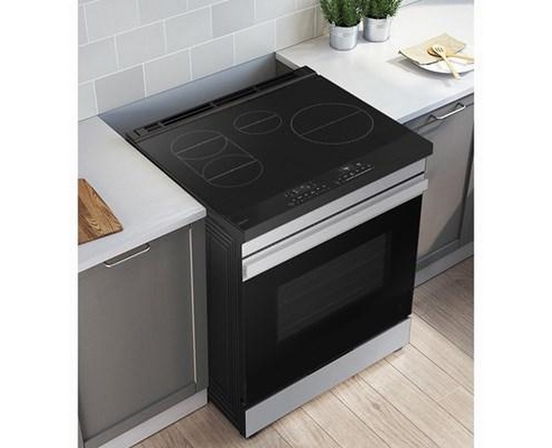Cuisinière à induction Smart Bespoke de 6,3 pi³ Samsung - NSI6DG9300SR/AC