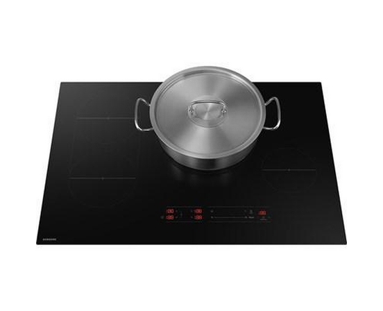 Table de Cuisson à Induction Intelligente de 30 po avec 4 Éléments et Commandes Tactiles Numériques Samsung - CC70F30S2DAA