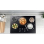 Table de cuisson encastrée électrique de 30 po avec boutons illuminés Samsung - NZ30FG6332RKAA