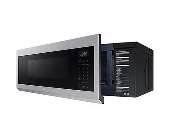Four à micro-ondes à hotte intégrée de 30 po., 1.1 pi³ avec connectivité Wi-Fi Samsung - ME11A7510DS/AC