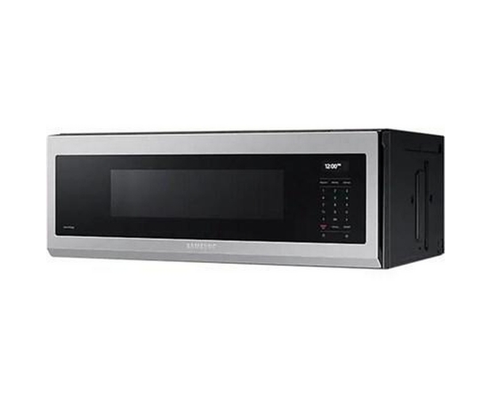 Four à micro-ondes à hotte intégrée de 30 po., 1.1 pi³ avec connectivité Wi-Fi Samsung - ME11A7710DS/AC