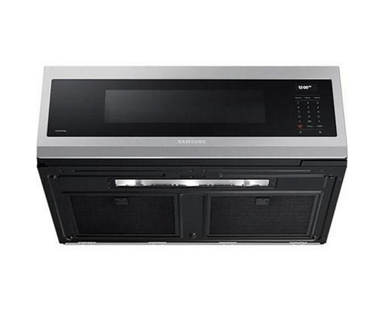 Four à micro-ondes à hotte intégrée de 30 po., 1.1 pi³ avec connectivité Wi-Fi Samsung - ME11A7710DS/AC