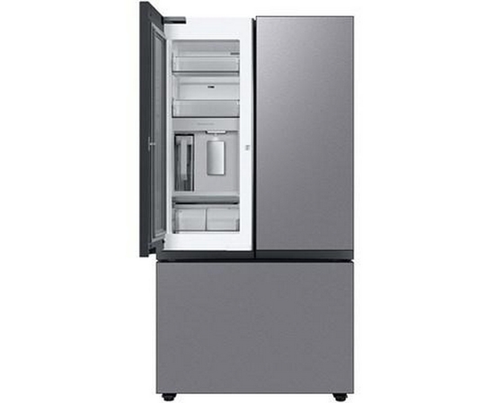 Réfrigérateur trois portes avec porte à deux battants Bespoke, à profondeur de comptoir de 36 po., 24 pi³ avec machine à glaçons double Samsung - RF24BB6600QLAA