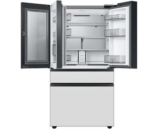 Réfrigérateur quatre portes avec porte à deux battants à profondeur de comptoir de 36 po., 23 pi³ avec machine à glaçons double Samsung - RF23BB8600APAA