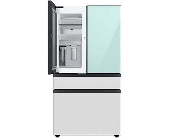 Réfrigérateur quatre portes avec porte à deux battants à profondeur de comptoir de 36 po., 23 pi³ avec machine à glaçons double Samsung - RF23BB8600APAA