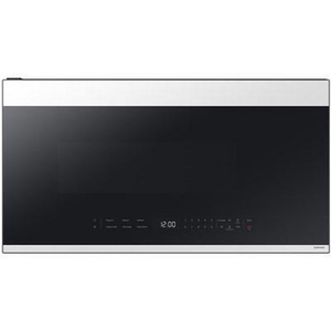 Four à micro-ondes à hotte intégrée Smart Bespoke de 30 po, 1.2 pi³ Samsung - ME21DB650012/AC