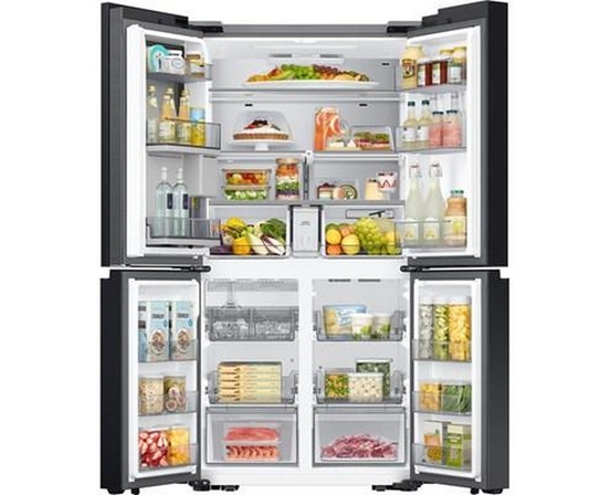 Réfrigérateur quatre portes avec porte à deux battants à profondeur de comptoir Bespoke de 36 po, 22,5 pi³. avec Beverage Center™ Samsung - RF23DB960012AA