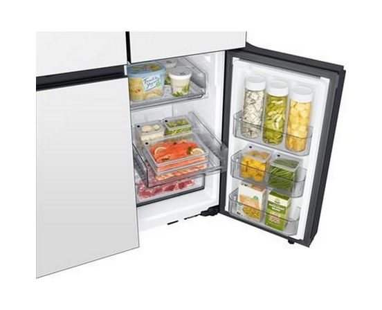 Réfrigérateur quatre portes avec porte à deux battants à profondeur de comptoir Bespoke de 36 po, 22,5 pi³. avec Beverage Center™ Samsung - RF23DB960012AA