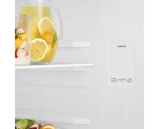 Réfrigérateur à congélateur supérieur amovible de 29 po, 17,5 pi³. Samsung - RT18DG6500SRAC