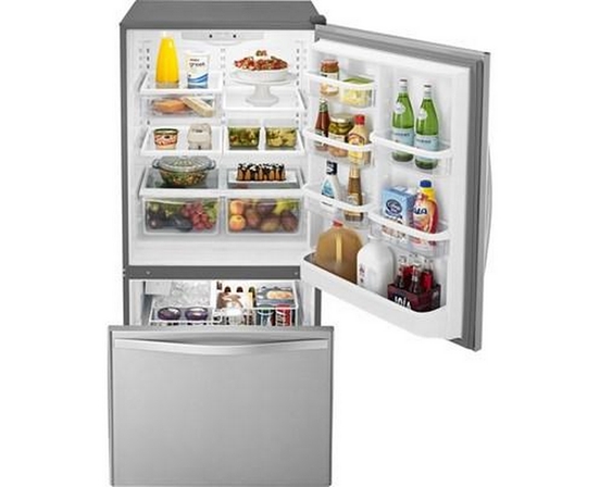 Réfrigérateur à congélateur inférieur de 33 po, 22 pi³ avec machine à glaçons Whirlpool - WRB322DMBM