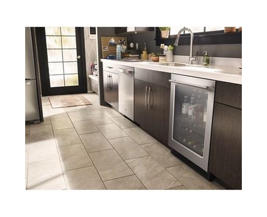 Centre de breuvages sous le comptoir de 5,2 pi³. Whirlpool - WUB35X24HZ