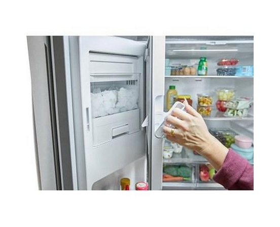Réfrigérateur trois portes avec porte à deux battants autoportant de 36 po, 30 pi³. avec système distributeur d'eau et de glaçons externe Whirlpool - WRFF3536SV