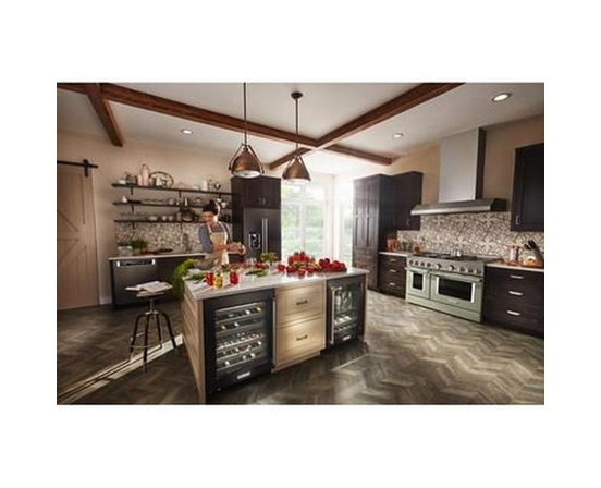 Boîtier de hotte murale Commercial-Style de 48 po. KitchenAid - KVWC958KSS