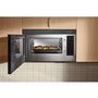 Four à micro-ondes à hotte intégrée de 30 po, 1,1 Pi cu.. avec technologie Air Fry KitchenAid - YKMMF530PJP